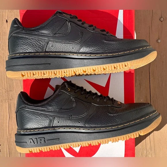 Nike Air Force 1 Luxe "Black Gum" Low-Top Casual Sneakers - Mens 9Womens 10.5